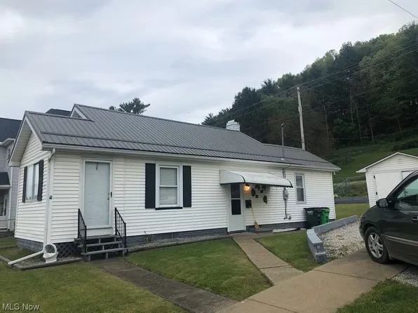 523 Grant St, Dennison, OH 44621