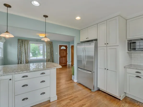 421 Mobile Ln, Charlottesville, VA 22903