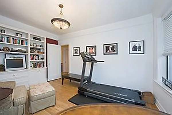 Sold by Manhattan Flats | media 3