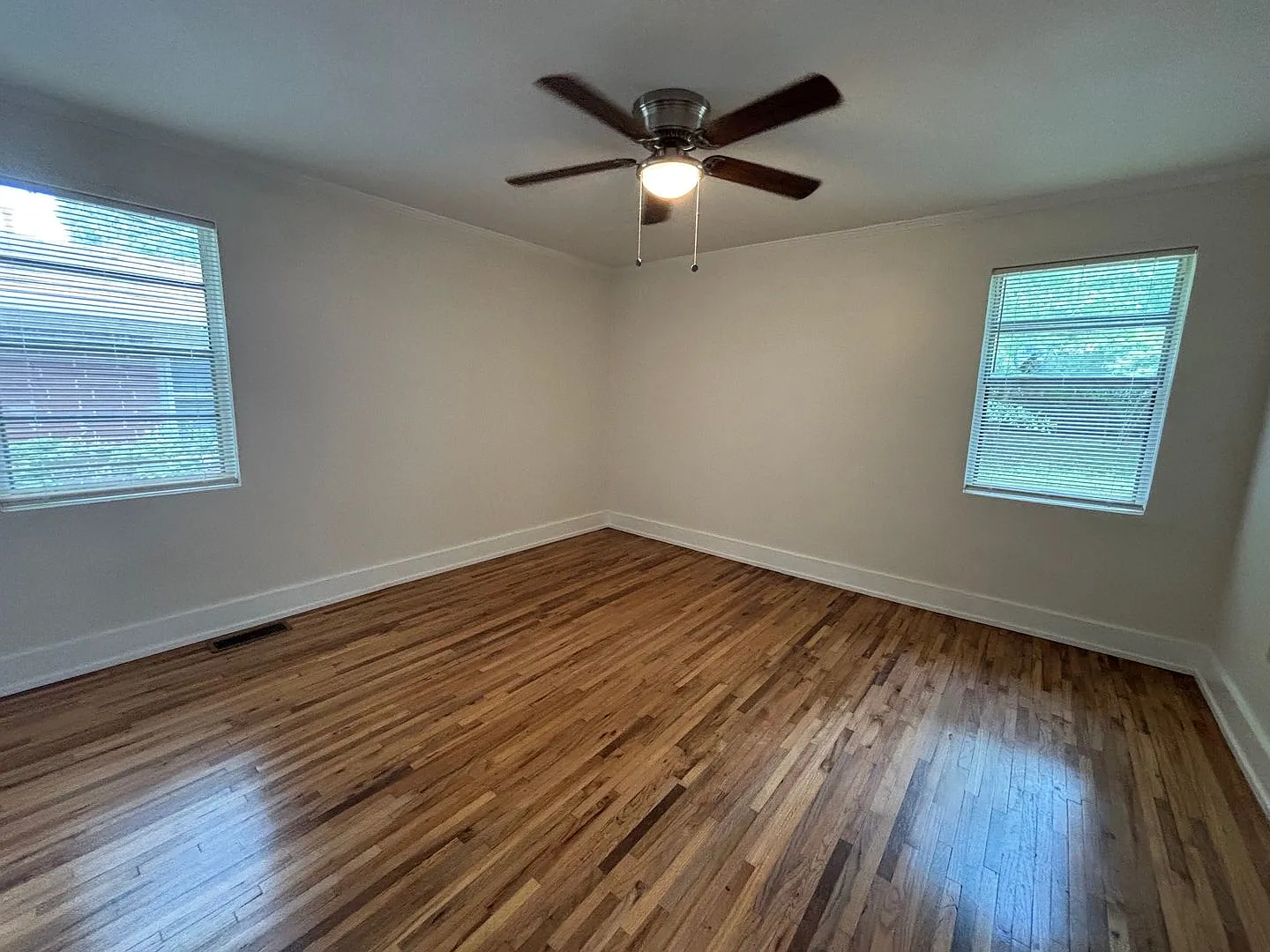 2 Bedroom 1 Bath House — Photo 4
