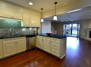 4 Harborview Ct NE, Decatur, AL 35601