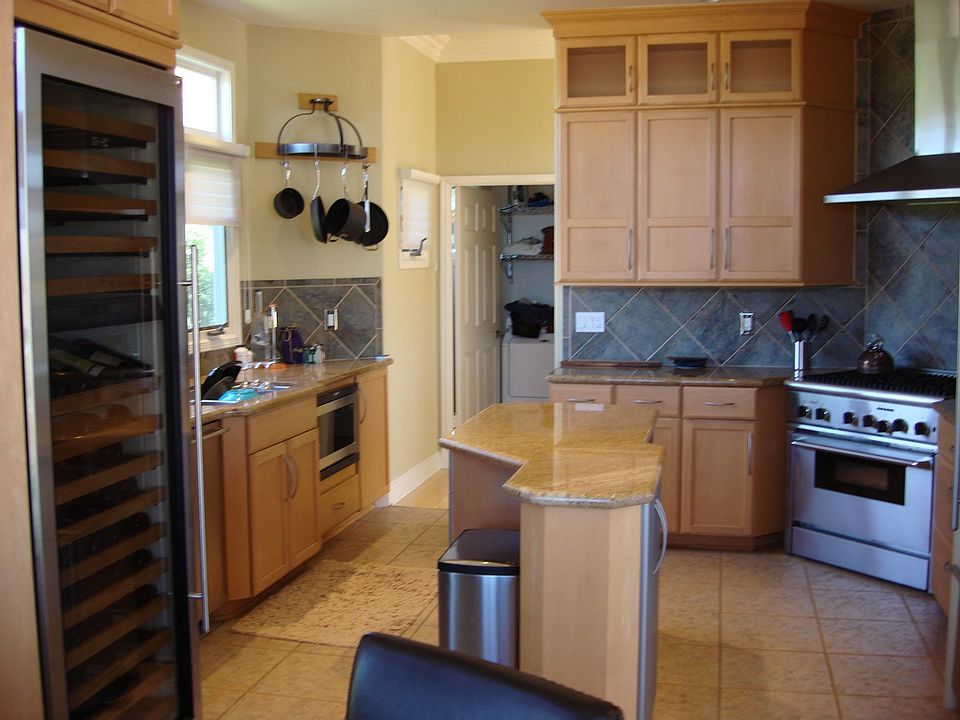 1st image of 898 Cofair Ct