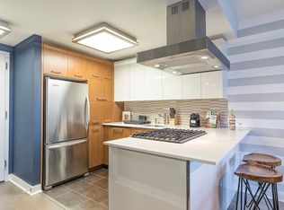 450 W 42nd St APT 32P, New York, NY 10036