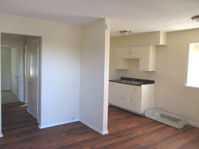 2nd image of 940 E Hattie St APT 102