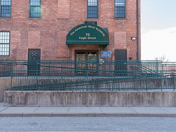 2nd image of 75 Eagle St Suite 3C
