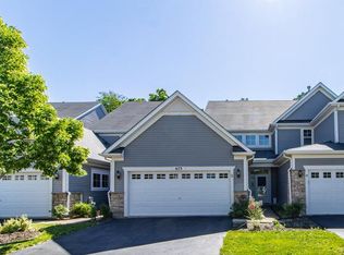 673 Shoreline Dr, Grayslake, IL 60030