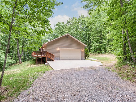5th image of 2925 Deerwood Ln
