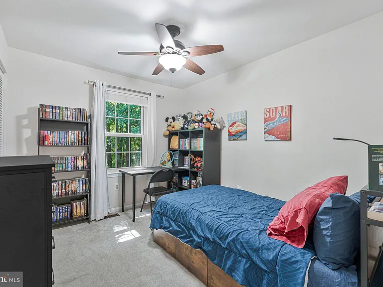 9607 Masterworks Dr — Photo 18
