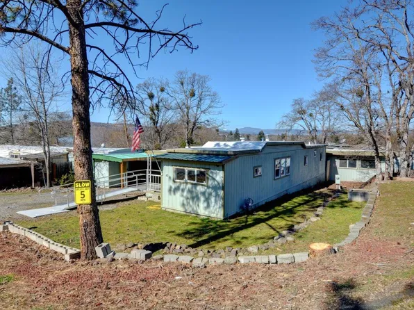 421 Stevens Rd Unit 40, Eagle Point, OR 97524