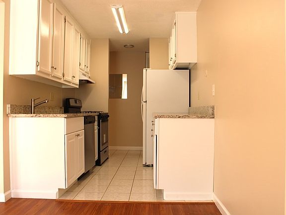 2nd image of 26 Shrewsbury Green Dr Unit C