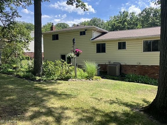 4th image of 6116 Thoreau Dr