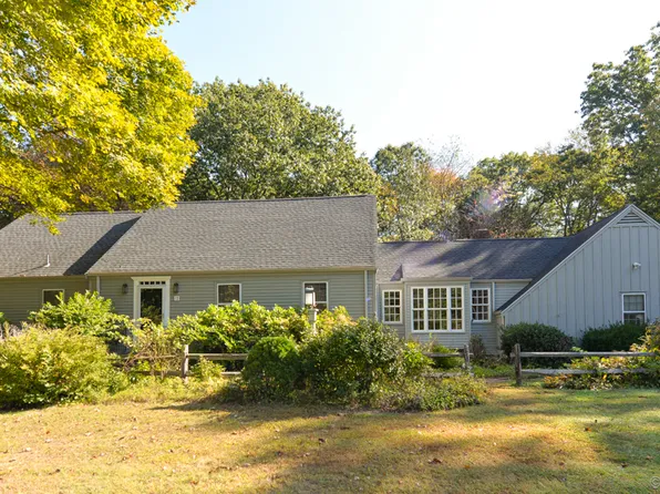 72 Carriage Drive, Middlebury, CT 06762