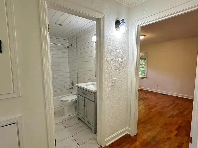 1703 Ryan Ave — Photo 6