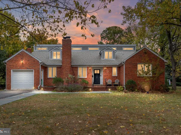 3122 Worthington Cir, Falls Church, VA 22044