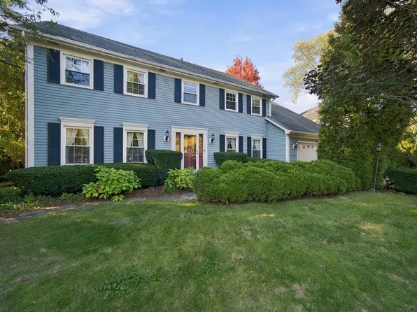 943 E Gartner Rd, Naperville, IL 60540