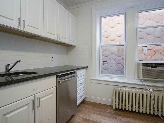 5th image of 59 Hopkins Ave #301