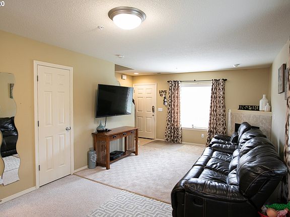 4th image of 4000 NE 109th Ave Unit 111