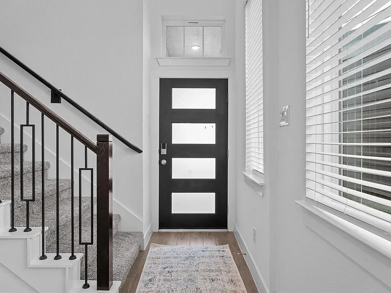 120 Red Cascade Ct — Photo 5