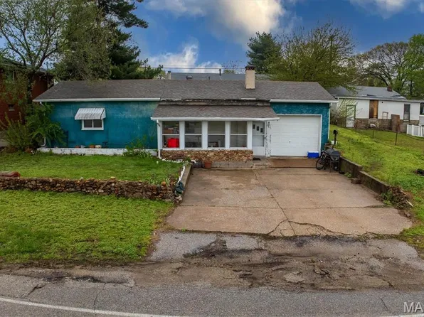 516 N Old Edwardsville Rd, Roxana, IL 62084