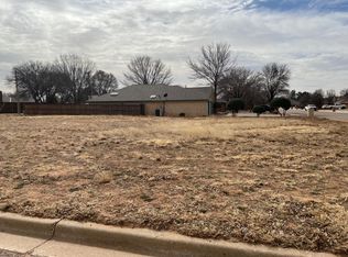 2101 Rice Dr, Levelland, TX 79336