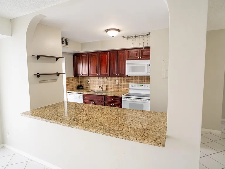 2701 N Ocean Blvd #2B — Photo 32