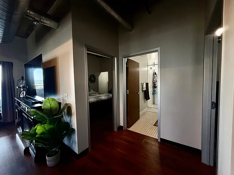 520 Seneca St — Photo 29