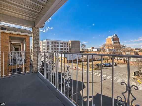 4th image of 708 Ocean Ave #1