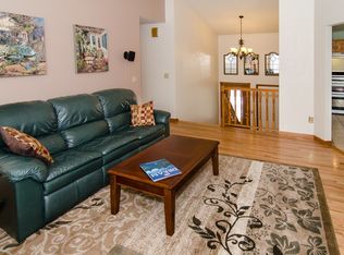 16770 Hemlock Ct, Lakeville, MN 55044