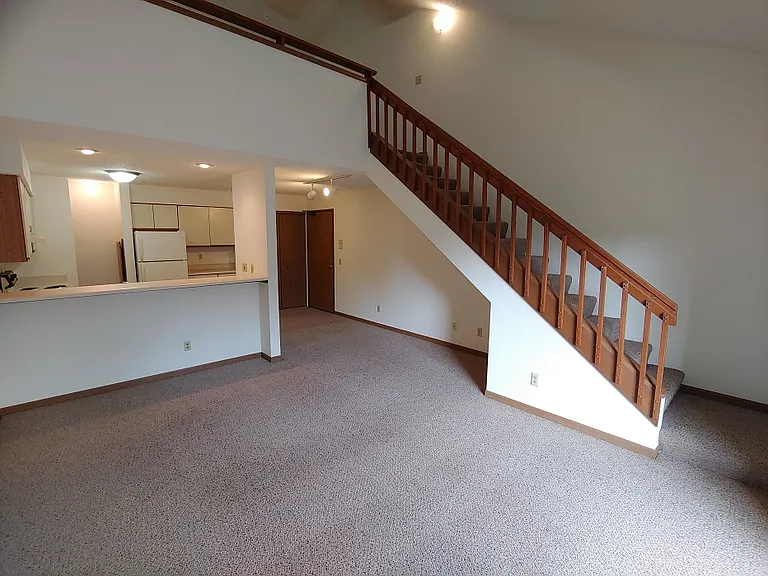 Woodfield Apartments — Photo 9