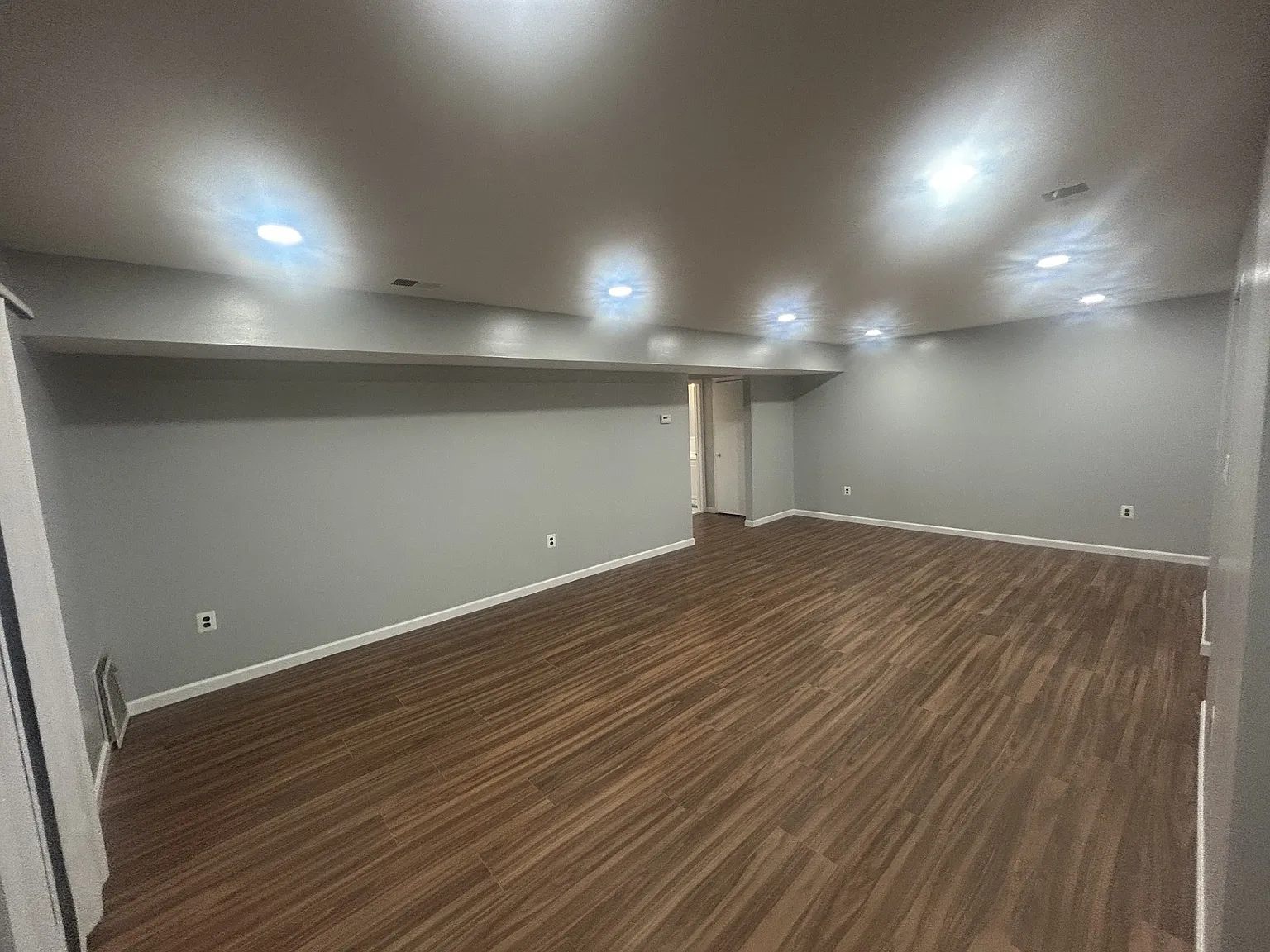 1 bed, 932 sqft, $2,100 — Photo 4