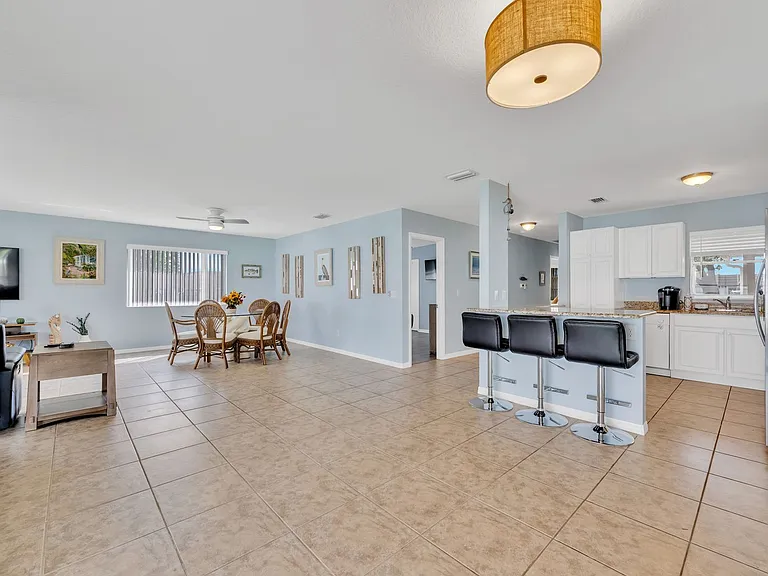 2401 Riverbluff Pkwy #V-240 — Photo 41