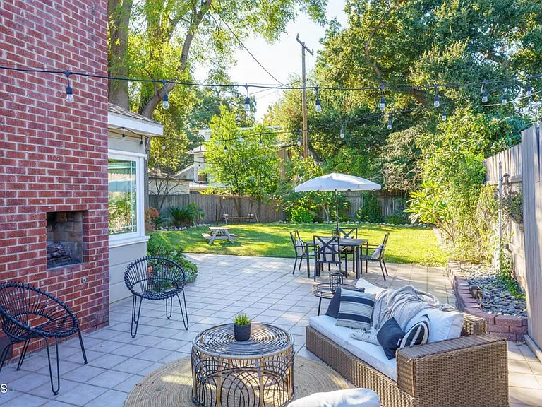 4837 Crown Ave — Photo 32