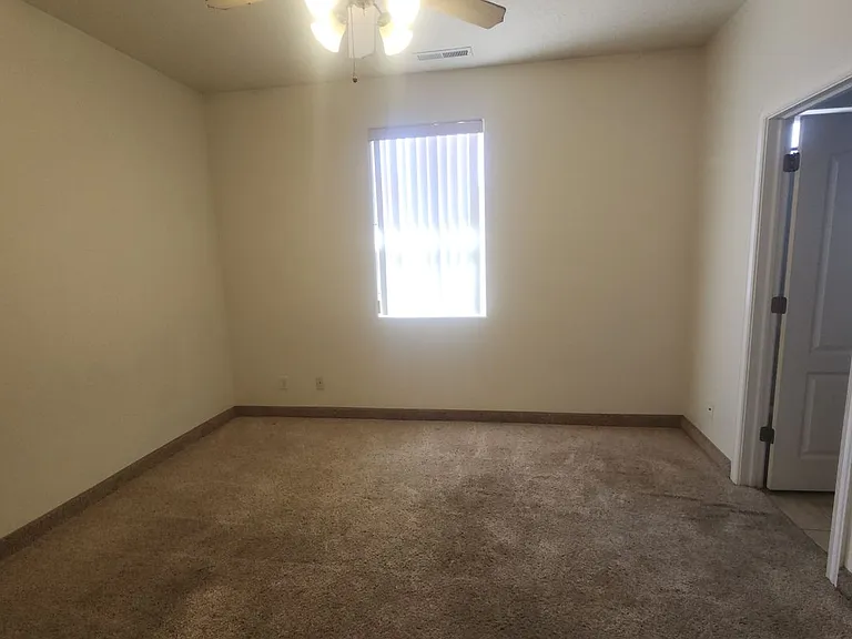 42 N Eastridge Dr — Photo 18