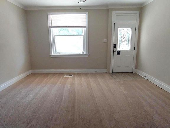 3rd image of 153 S Lincoln Ave