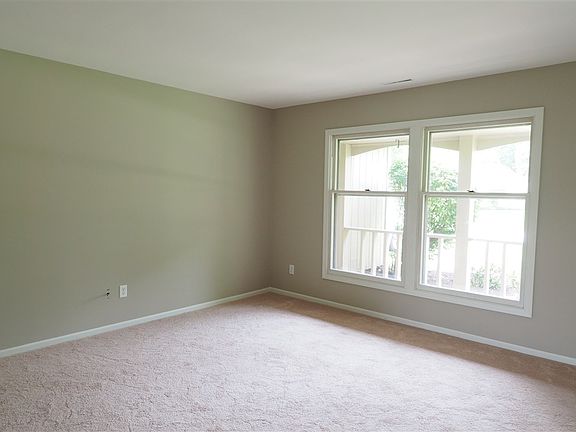 5th image of 3414 Countrydale Dr