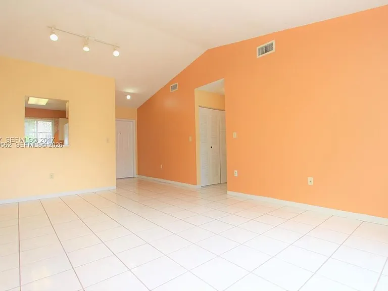 200 NW 114th Ave #22-101 — Photo 2