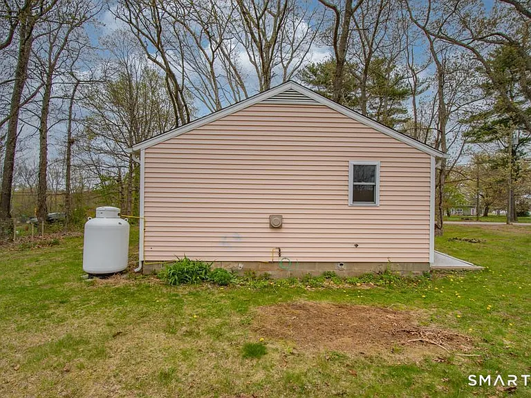 20 Lake View Ave — Photo 4