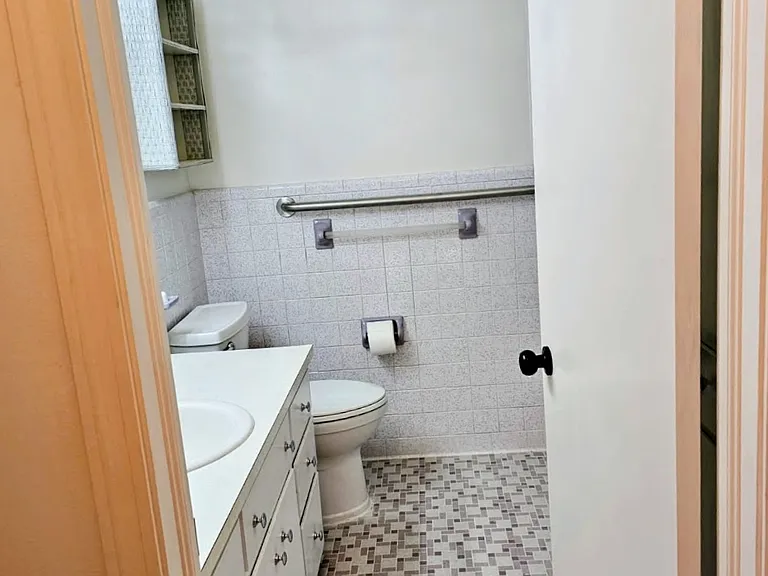 3205 Westview St — Photo 11