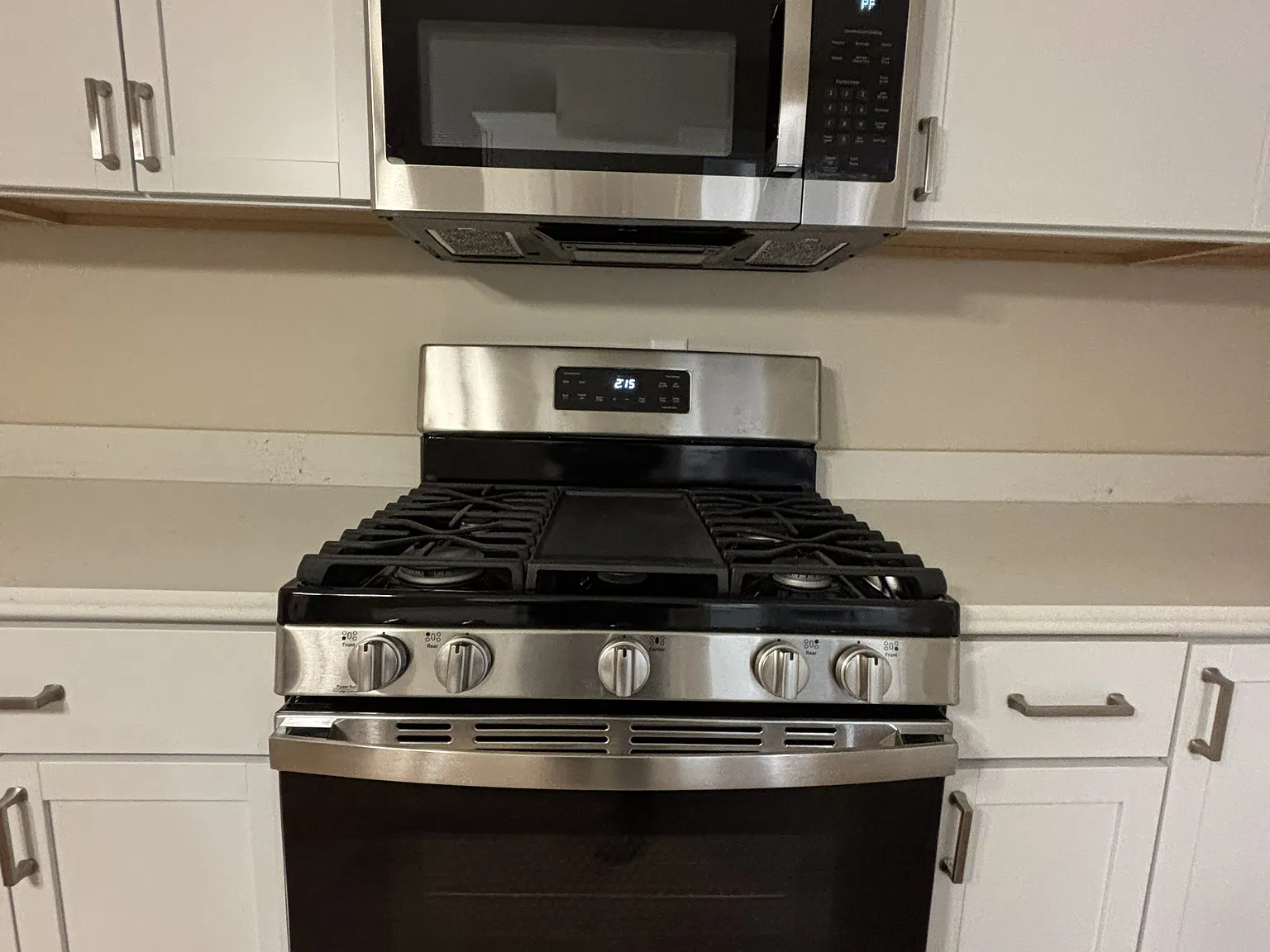 2 bed, 800 sqft, $1,350 — Photo 3