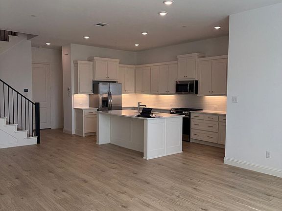 4th image of 15653 Palmwood Rd