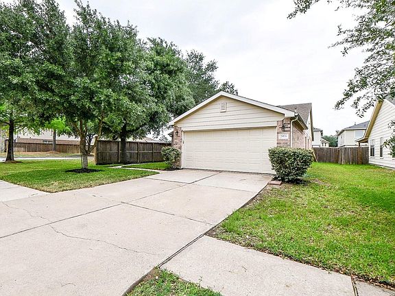 4th image of 29530 Legends Glen Dr