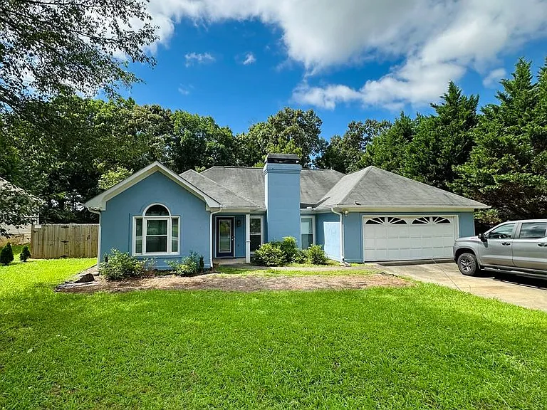 103 Meadow Creek Dr — Photo 1
