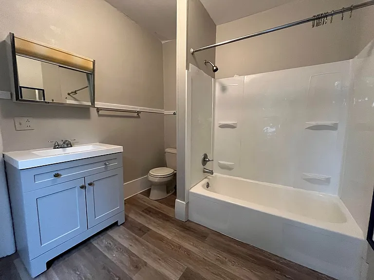 185 Park Ave — Photo 4