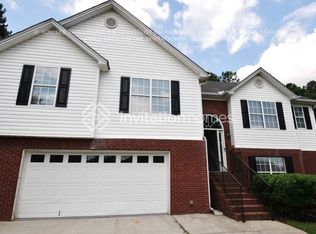 895 Lewis Ridge Cir, Lawrenceville, GA 30045