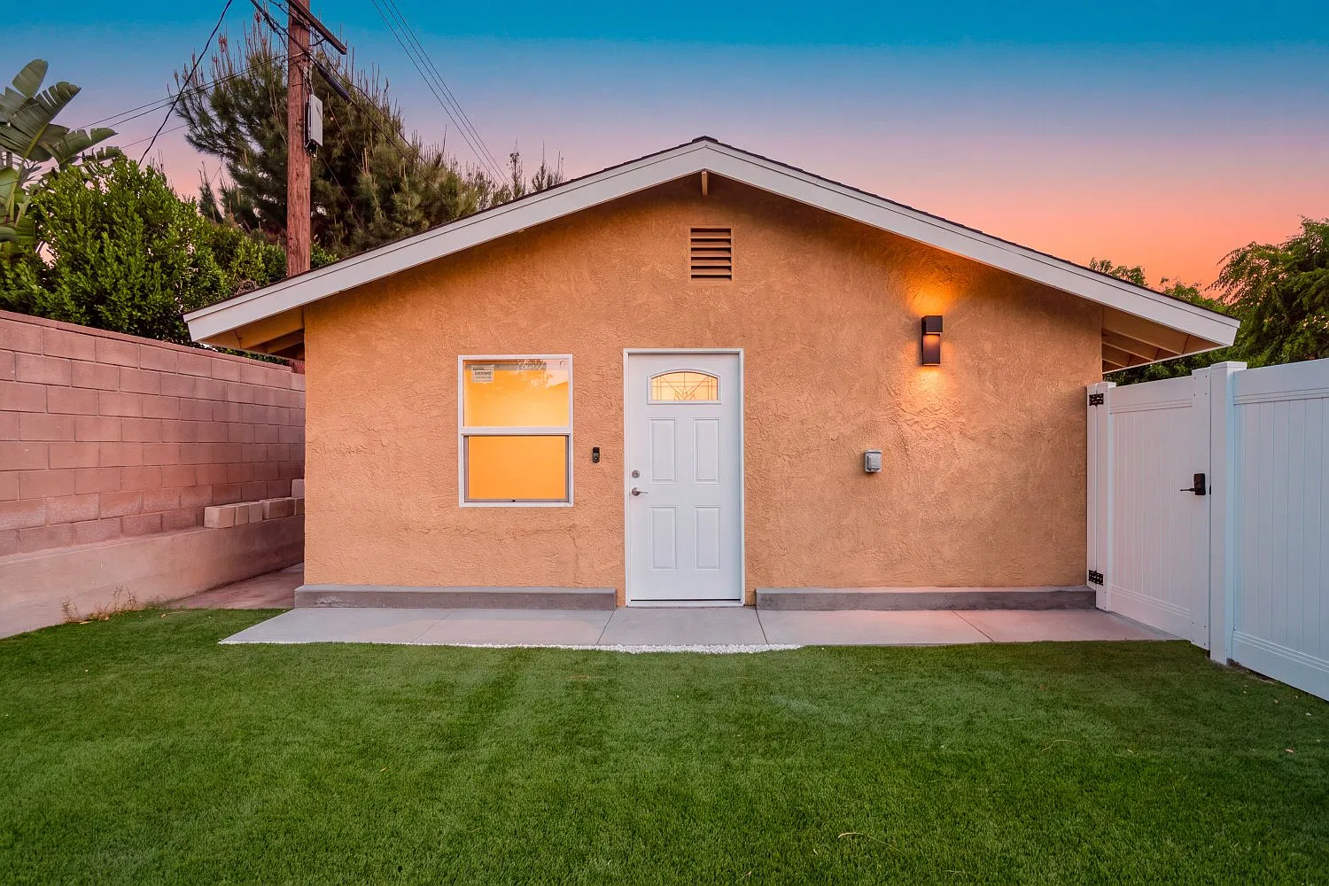 1 bed, 470 sqft, $2,200 — Photo 1