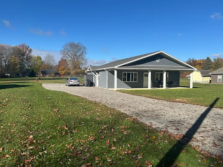 2246 Breezewood Ave — Photo 2