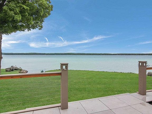 2nd image of 11411 SW Torch Lake Dr