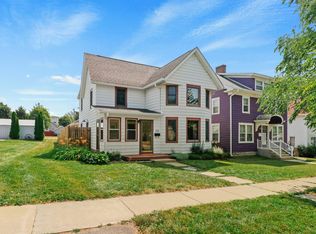 105 S 4th St, Mount Horeb, WI 53572