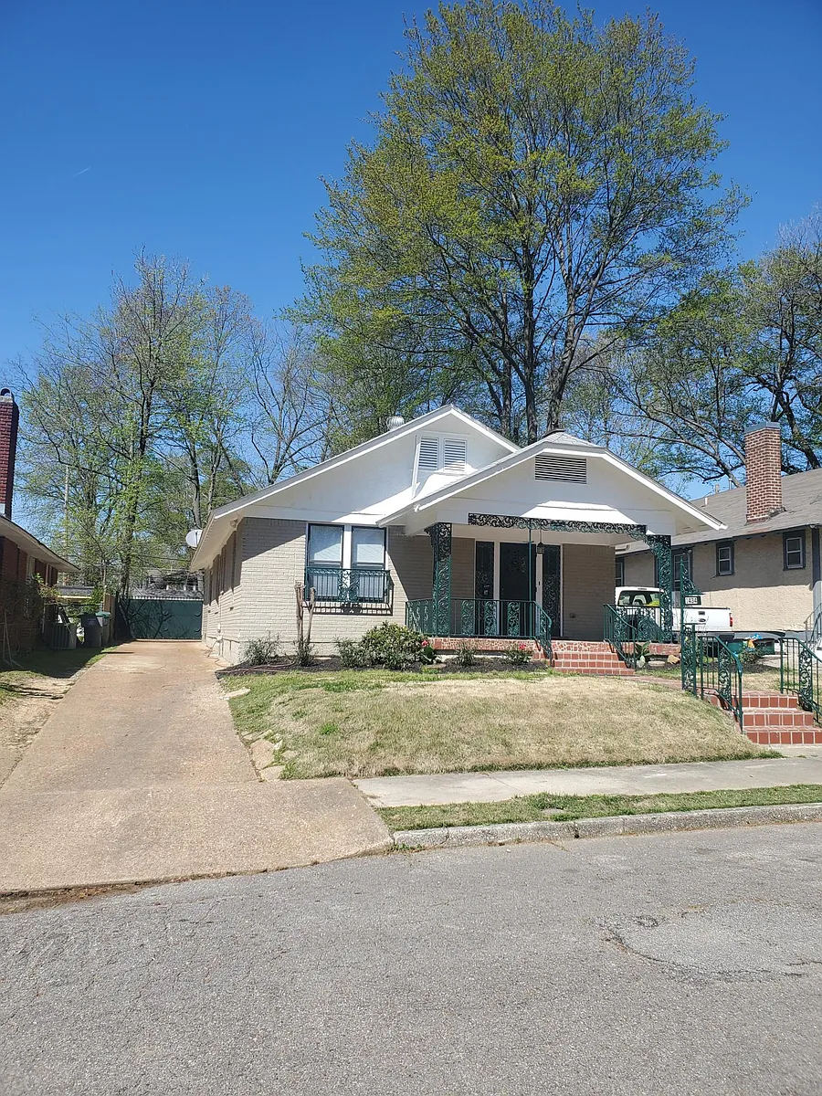 Building Photo - 1434 Somerset Ave