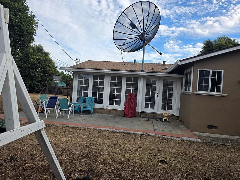 3184 Durant Ave — Photo 29